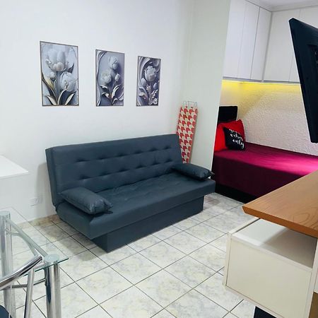 Sala living em prédio Familiar na Av da Praia Santos (Sao Paulo) Exterior foto